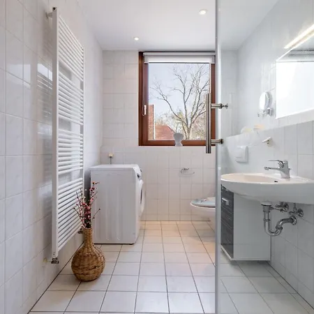 Haus 4 Jahreszeiten- Sommer Mit Terrasse Und Bio-kamin * Karlshagen