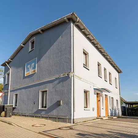 Haus 4 Jahreszeiten- Sommer Mit Terrasse Und Bio-kamin * Karlshagen